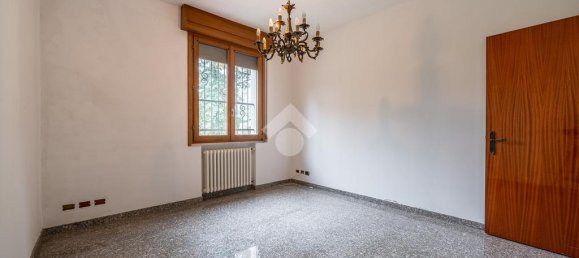 4 bedrooms House in Novellara, Italy No. 257860 20