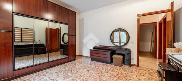 4 bedrooms House in Novellara, Italy No. 257860 38