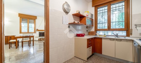 4 bedrooms House in Novellara, Italy No. 257860 11