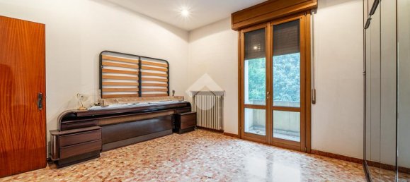 4 bedrooms House in Novellara, Italy No. 257860 37