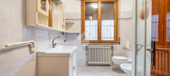 4 bedrooms House in Novellara, Italy No. 257860 16