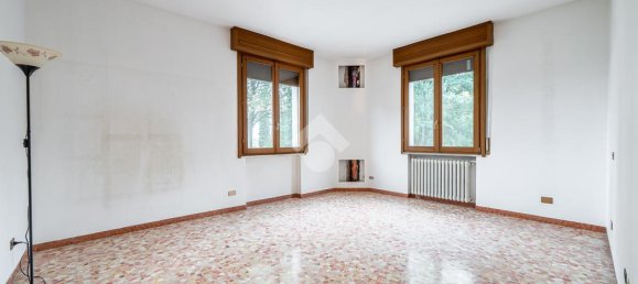 4 bedrooms House in Novellara, Italy No. 257860 34