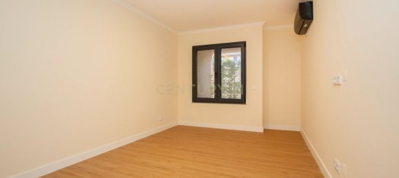 3 bedrooms Apartment in Cascais, Portugal No. 121031 12