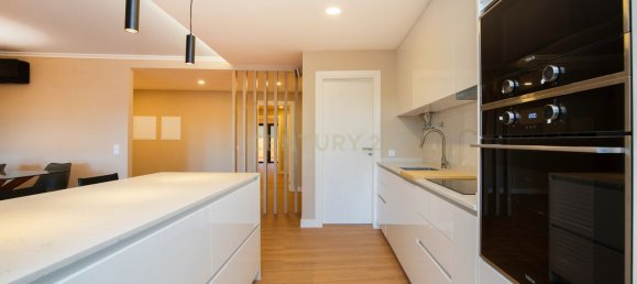 3 bedrooms Apartment in Cascais, Portugal No. 121031 5