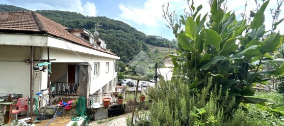 2 غرف نوم شقة في Serra Riccò, Italy رقم 143360 10