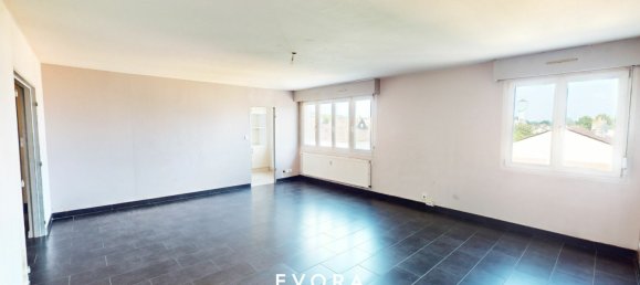 Apartamento de 3 dormitorios en Moulins-les-Metz, France No. 87935 2