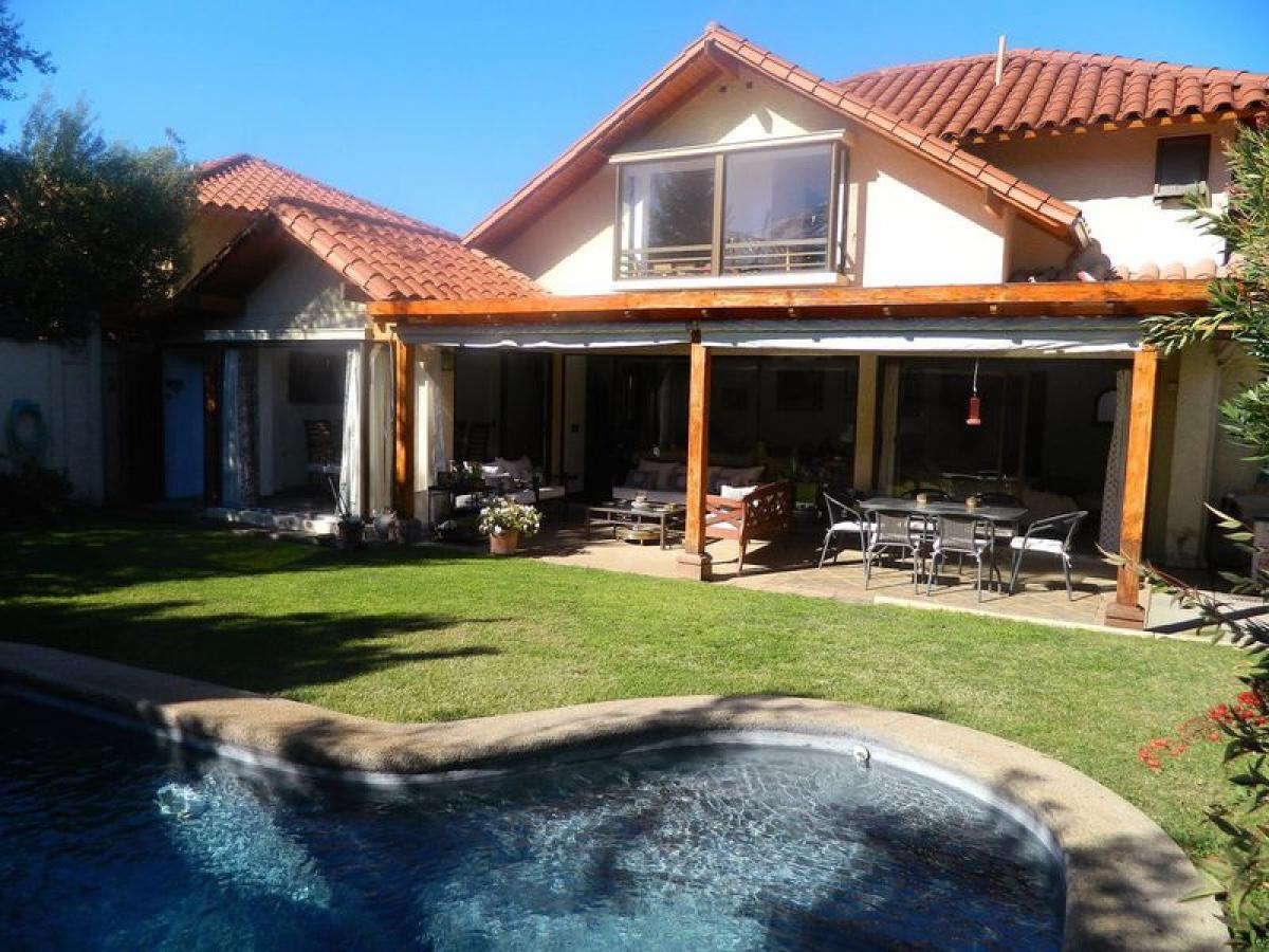 4 bedrooms House in Santiago, Chile No. 4426