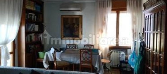 4 bedrooms Apartment in Modena, Italy No. 95977 3