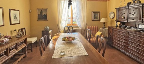 9 bedrooms Villa in Santa Maria a Monte, Italy No. 1519 5