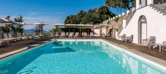 2 bedrooms Villa in Capannori, Italy No. 498 9