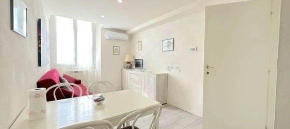 6 rooms Penthouse in Florence, Italy No. 147768 9