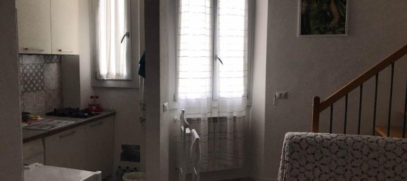 6 rooms Penthouse in Florence, Italy No. 147768 12