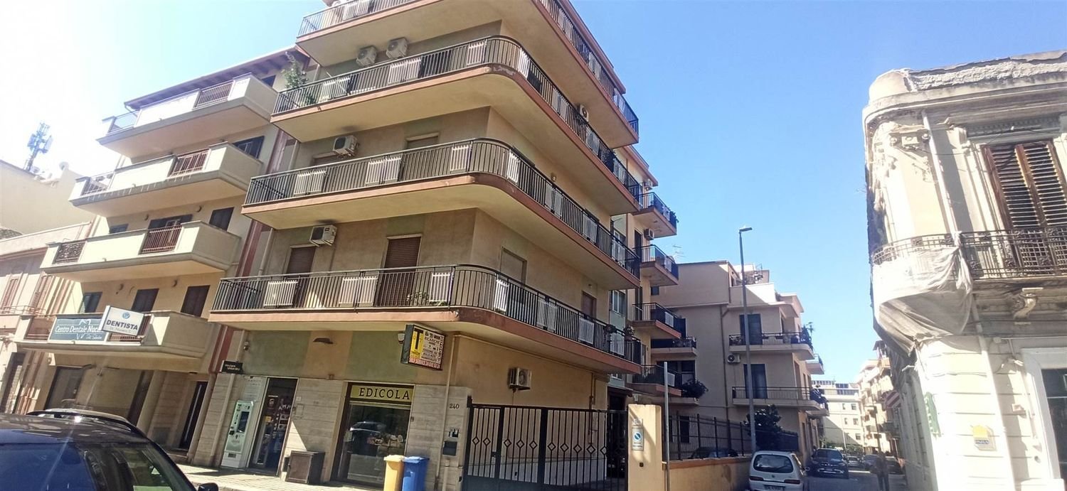 5-Zimmer Wohnung in Reggio Calabria, Italy, Nr. 88780