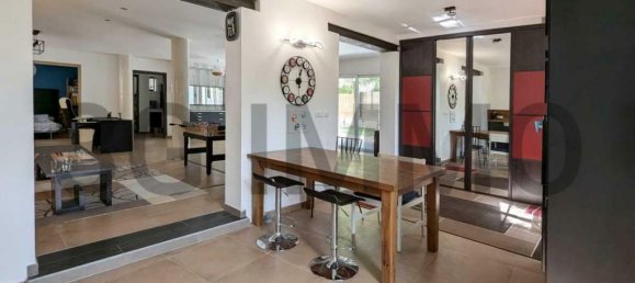 5 bedrooms Villa in Marseille, France No. 203496 6