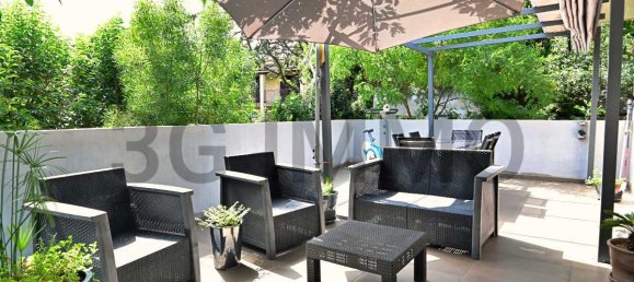 5 bedrooms Villa in Marseille, France No. 203496 2