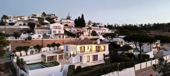 5 bedrooms Villa in Mijas, Spain No. 217844 2