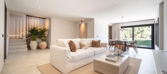 5 bedrooms Villa in Mijas, Spain No. 217844 25