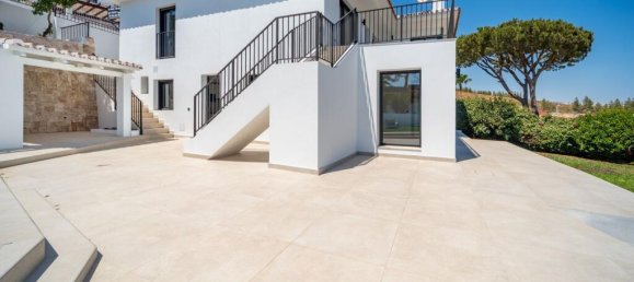 5 bedrooms Villa in Mijas, Spain No. 217844 18