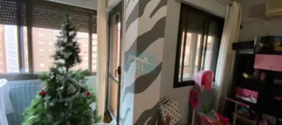 4 Schlafzimmer Wohnung in Zaragoza, Spain, Nr. 65279 2