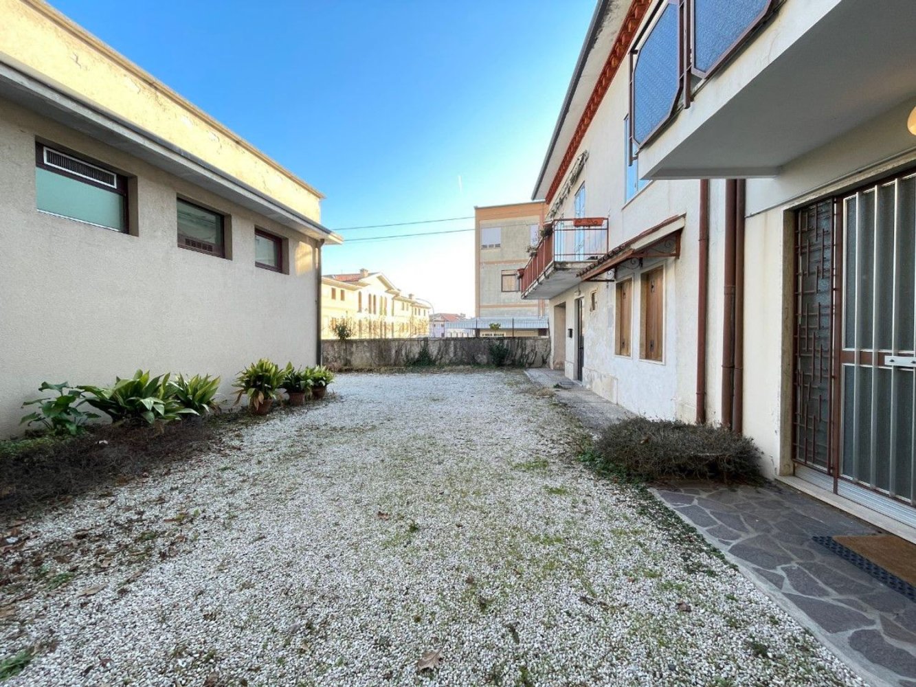470m² Building in Piovene Rocchette, Italy No. 186272