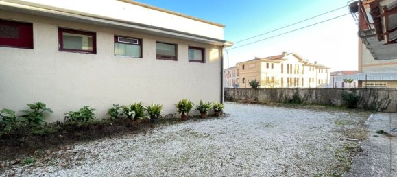 470m² Building in Piovene Rocchette, Italy No. 186272 3