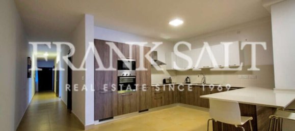 Квартира с 3 спальнями в Гзира, Мальта № 9928 2