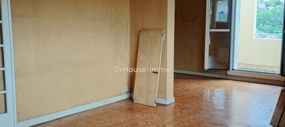Apartamento de 3 dormitorios en Le Puy-en-Velay, France No. 340362 2