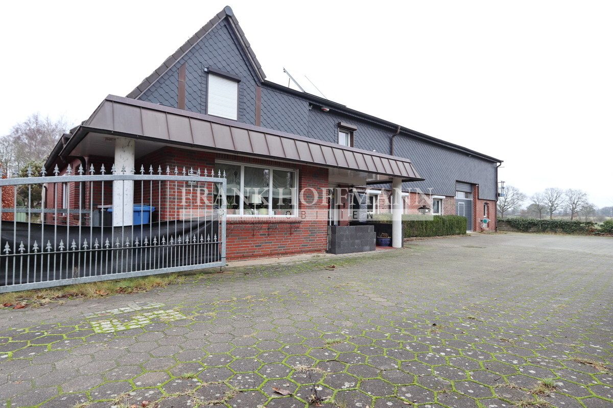 Дом с 5 комнатами в Зегеберг, Германия № 80205