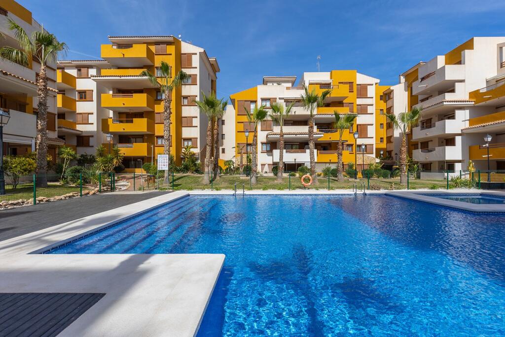 3 bedrooms Apartment in Alicante, Spain No. 98064