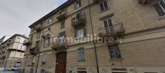 2 bedrooms Apartment in Turin, Italy No. 206773 4