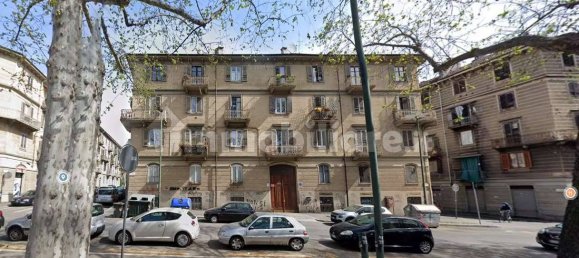 2 bedrooms Apartment in Turin, Italy No. 206773 2