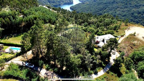  Land in Louredo, Portugal No. 83586