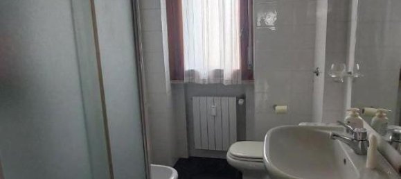 4 rooms Apartment in Livorno, Italy No. 40095 8