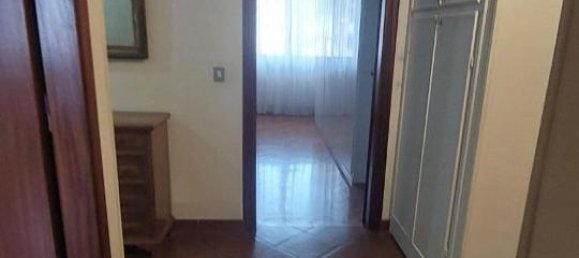 4 rooms Apartment in Livorno, Italy No. 40095 3