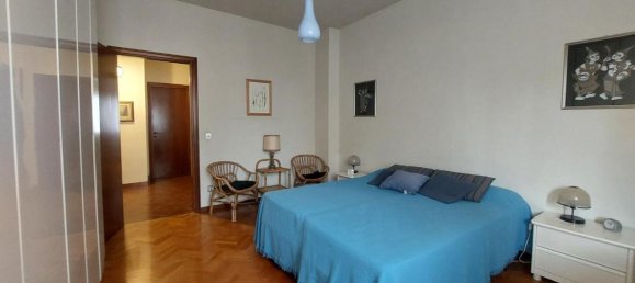 4 rooms Apartment in Livorno, Italy No. 40095 14