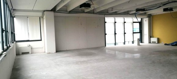 Lagerhaus in Scandicci, Italy 122m², Nr. 147517 7