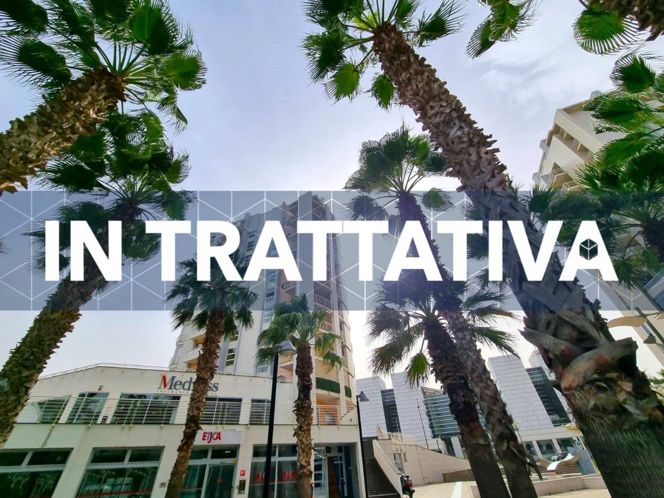 6 rooms Apartment in Pescara, Italy No. 28555