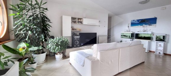 6 rooms Apartment in Pescara, Italy No. 28555 11