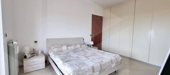 6 rooms Apartment in Pescara, Italy No. 28555 18