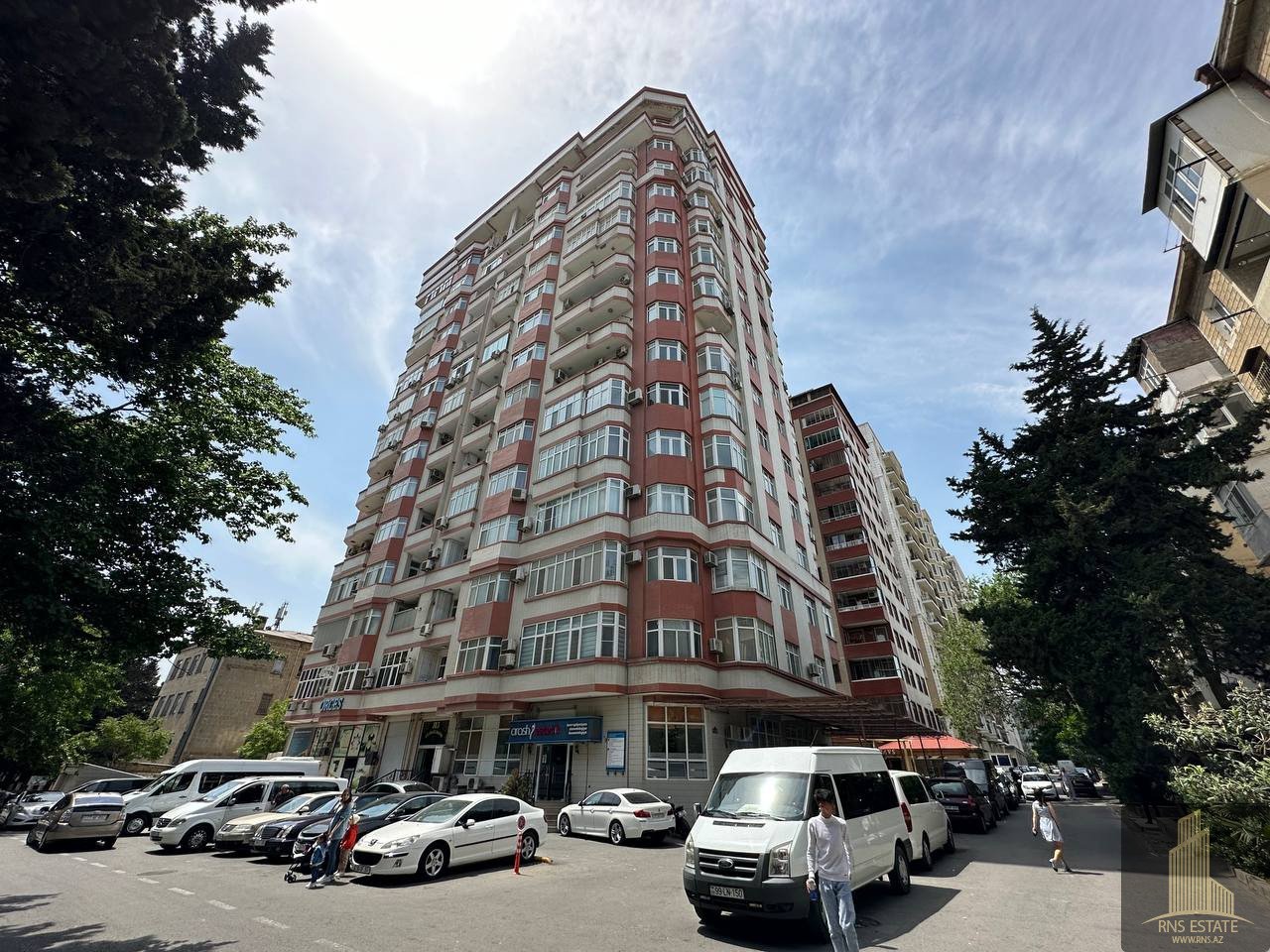 Apartamento de 3 dormitorios en Nasimi, Azerbaijan No. 2176