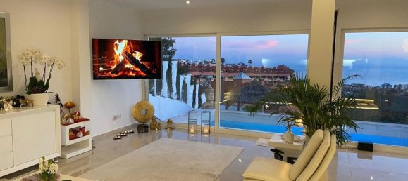 4 bedrooms House in Fuengirola, Spain No. 45512 9