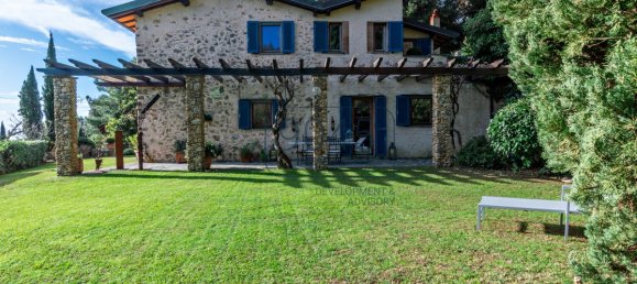 3 bedrooms Villa in Pietrasanta, Italy No. 404321 4