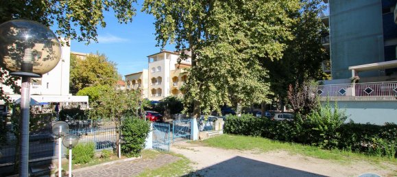 Здание 1290м² в Чезенатико, Италия № 130632 30