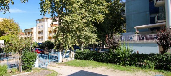 Здание 1290м² в Чезенатико, Италия № 130632 29