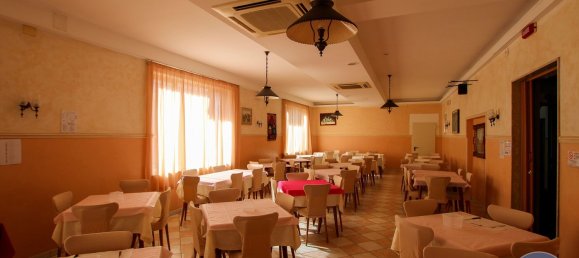 Здание 1290м² в Чезенатико, Италия № 130632 19