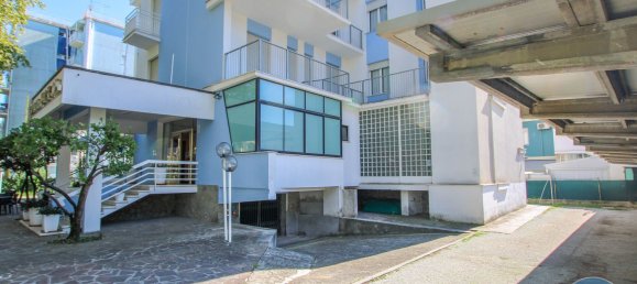 Здание 1290м² в Чезенатико, Италия № 130632 32