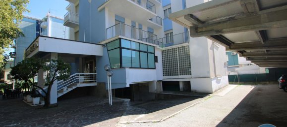 Здание 1290м² в Чезенатико, Италия № 130632 26