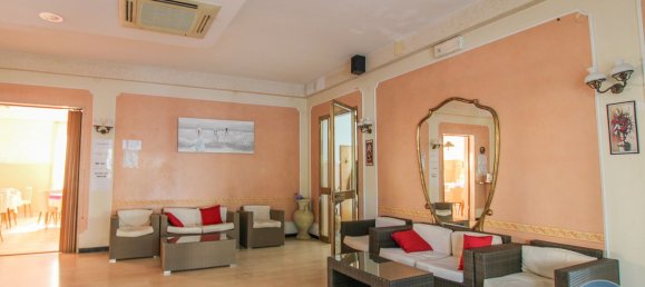 Здание 1290м² в Чезенатико, Италия № 130632 25