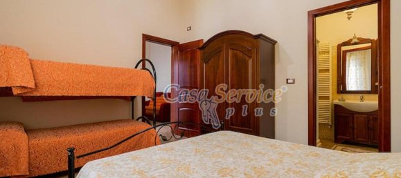 Casa de 5 habitaciónes en Supersano, Italy No. 236249 10