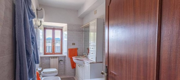 4 bedrooms House in Sorano, Italy No. 270979 24